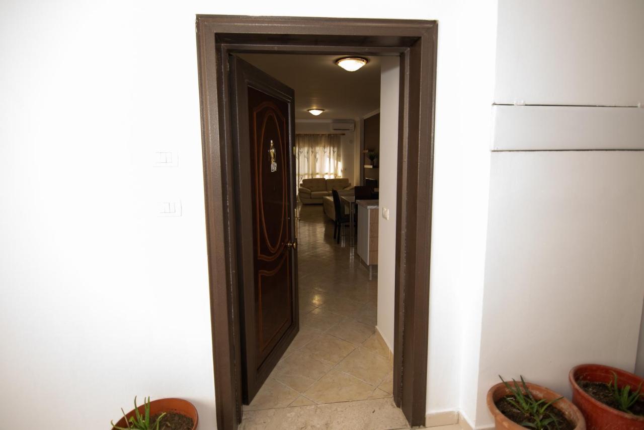 Ami Apartament Vlorë Eksteriør billede