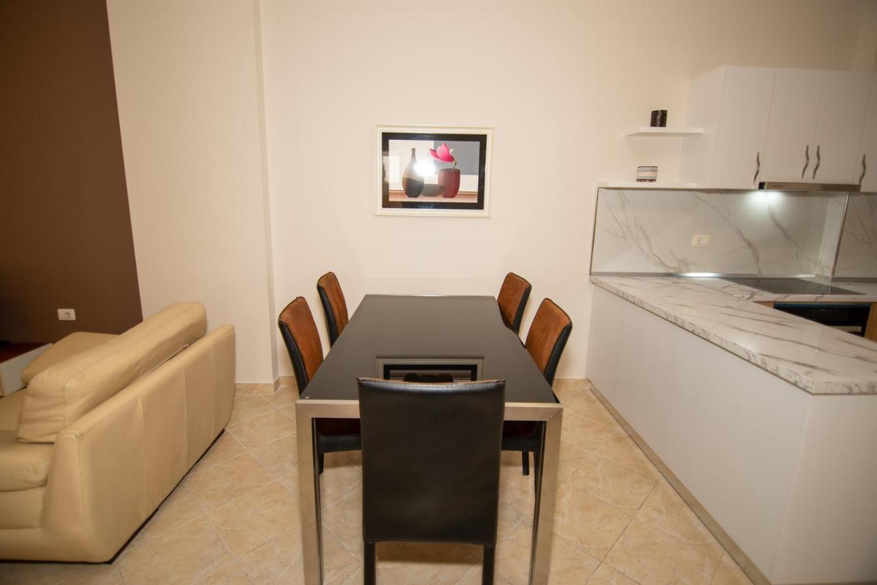Ami Apartament Vlorë Eksteriør billede
