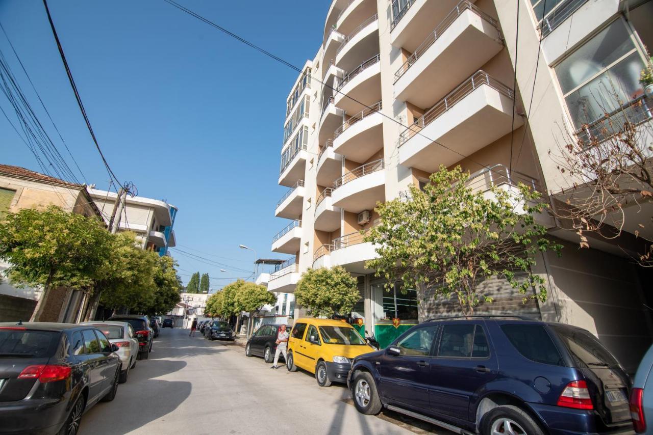 Ami Apartament Vlorë Eksteriør billede