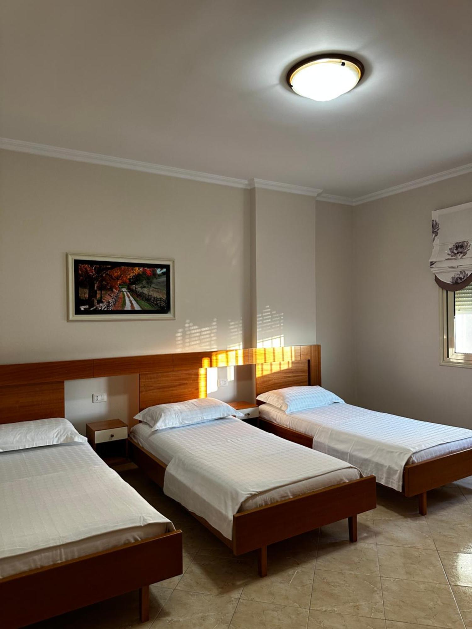 Ami Apartament Vlorë Eksteriør billede